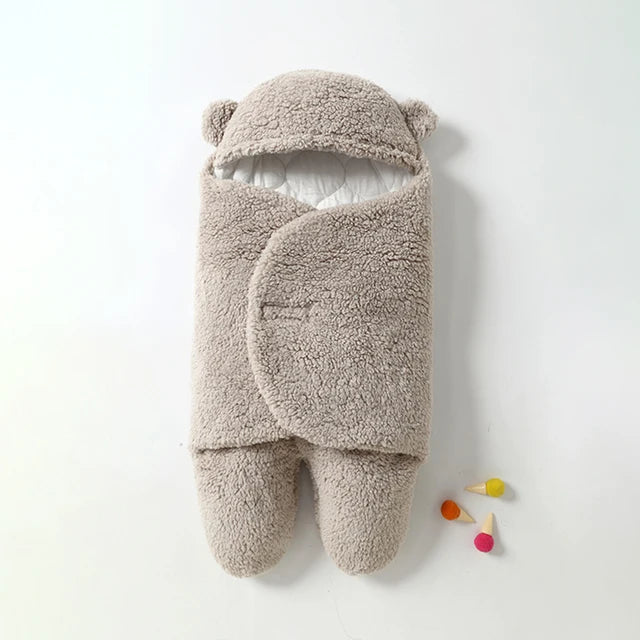 Comfy Bear – Inlindningsfilt för bebisar